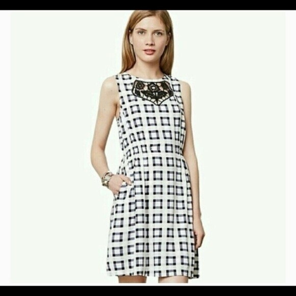 - ANTHROPOLOGIE White Lilka Tatersall Crochet Flutter Dress Size S - Picture 1 of 10